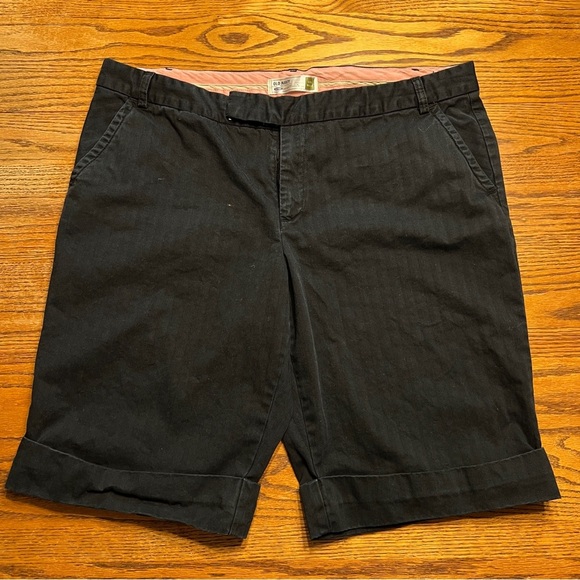 Old Navy Pants - Old Navy Black Flat Bermuda Shorts Y2K